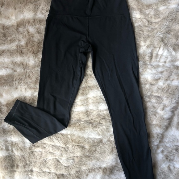 Lululemon Train Times Leggings 7/8 EUC Size 8 - Picture 7 of 8